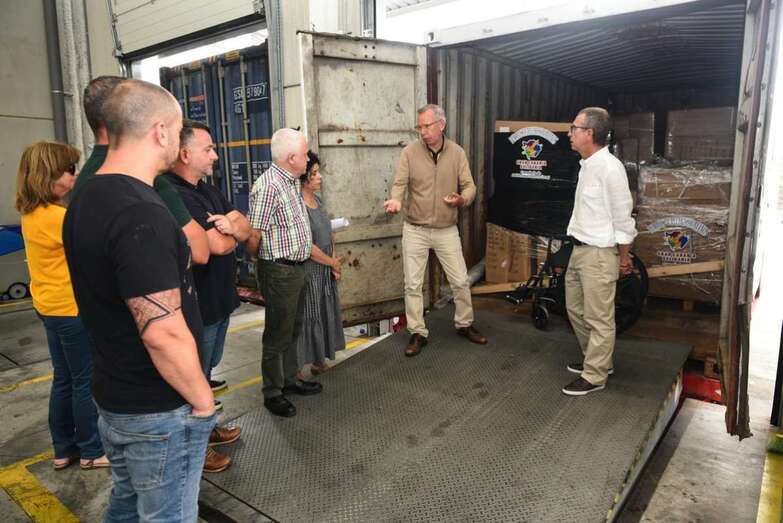 La ayuda humanitaria, valorada en 18.000 euros, ha sido gestionada por la Asociación Canaria de Solidaridad con el Pueblo Saharaui (Foto TA).